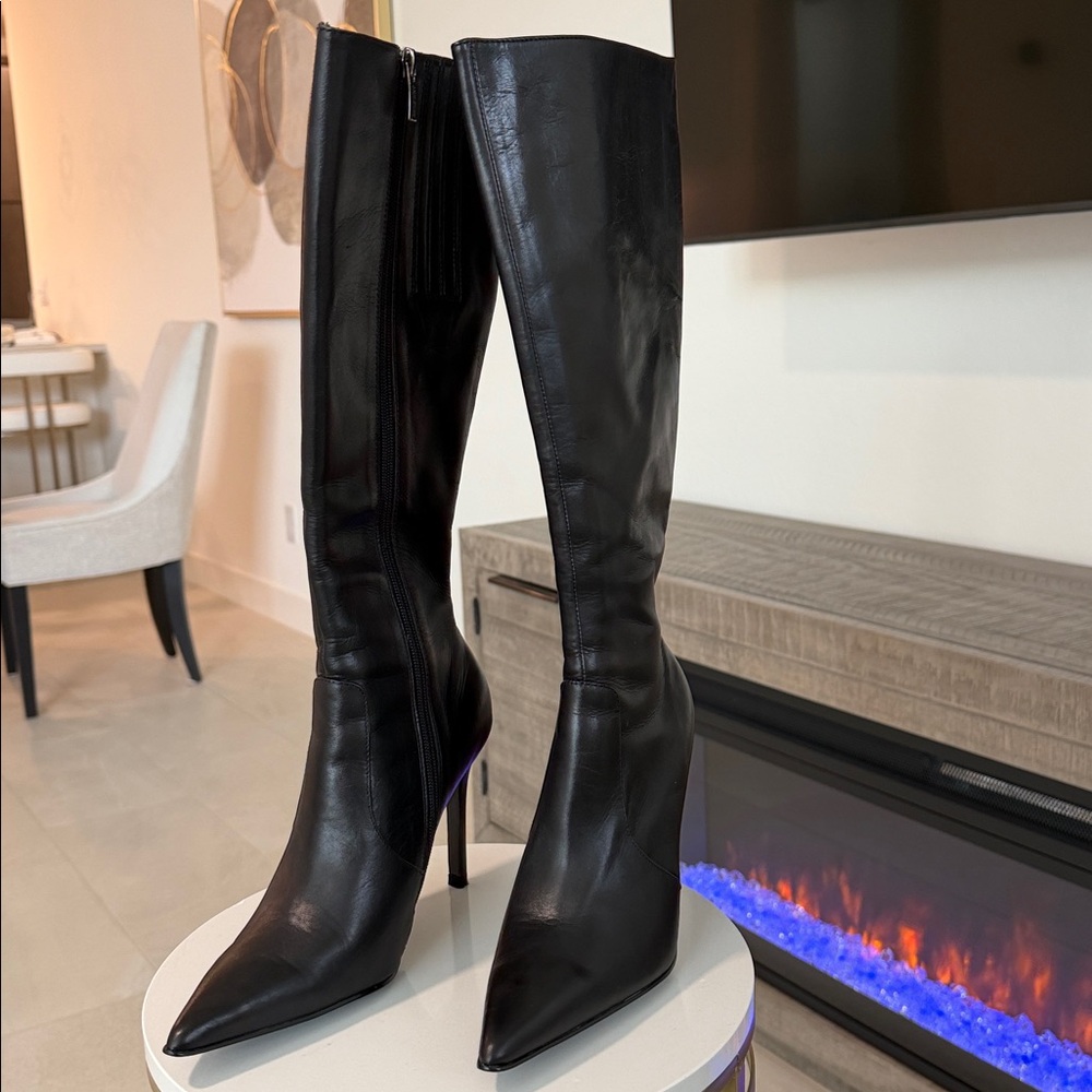 Black Stiletto Boots, Size 6, B - Ann Taylor, Zip up sides, Perfect Condition